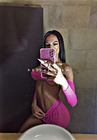 POCAHONTAS - Travestis escort en Barcelona