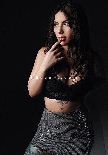 RENATA - Chica escort en Barcelona