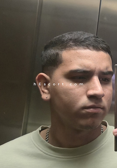 Victor - Male escort in Valencia