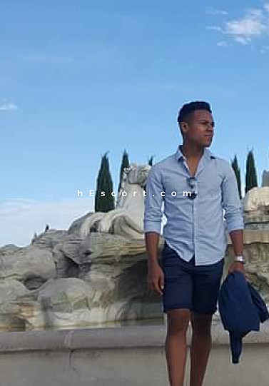Adrian - Hombre escort en Madrid