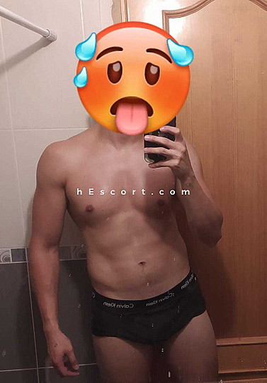 Pool - Hombre escort en Valencia