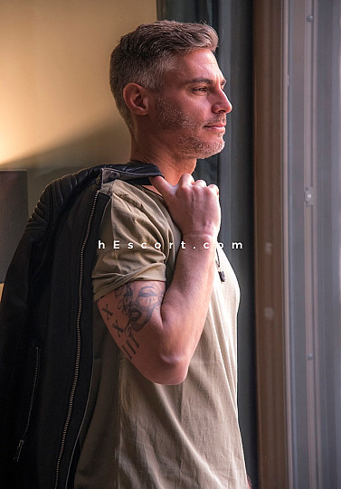Alessandro - Hombre escort en Barcelona