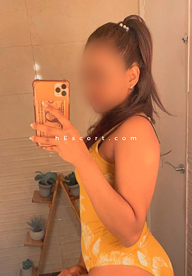 Estel - Chica escort en Sabadell