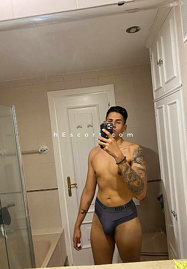 Mateo - Hombre escort en Madrid