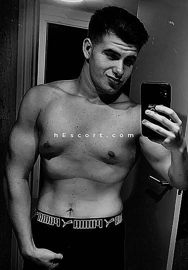 Nicolas N - Hombre escort en Barcelona