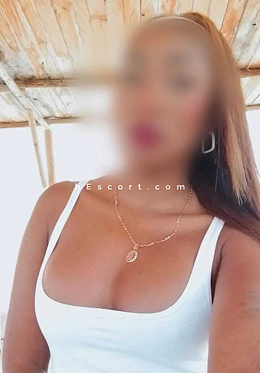 Nahomy - Chica escort en Marbella