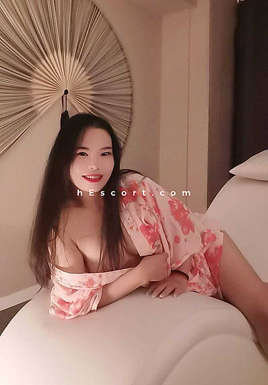 Yang - Chica escort en Barcelona