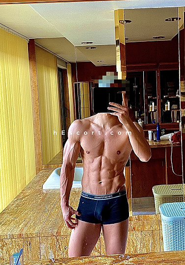 Max - Male escort in Palma de Mallorca