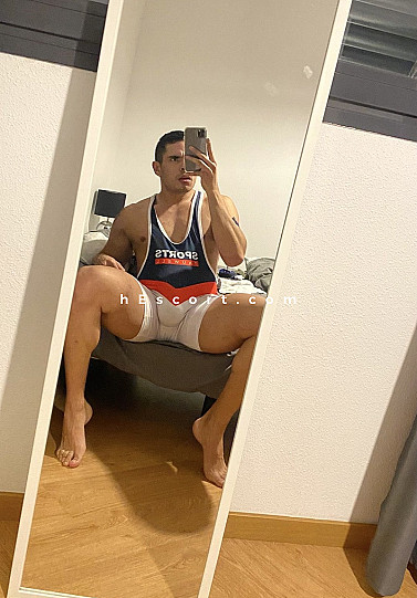 Carlos - Male escort in Madrid