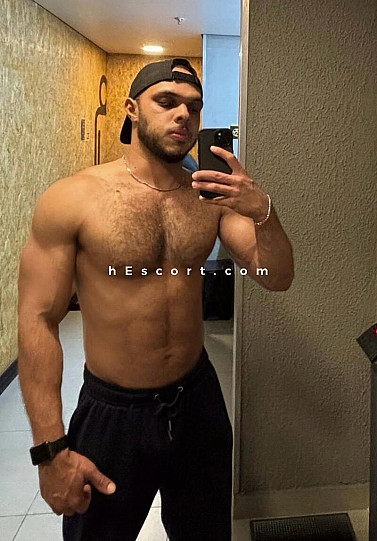 Matheo - Hombre escort en Madrid