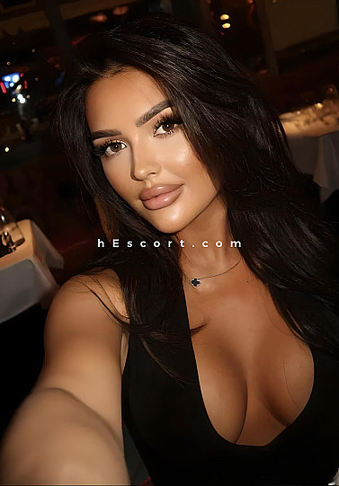 Alice - Chica escort en Benidorm