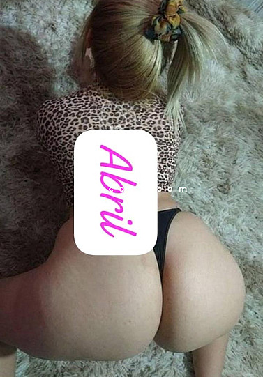 Abril - Chica escort en Sitges