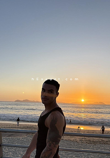 Javi - Hombre escort en Estepona