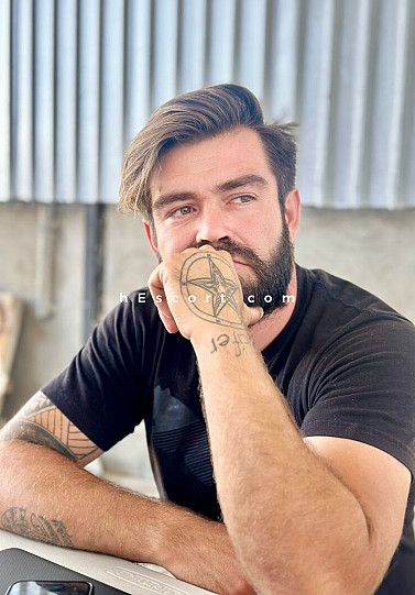 Alan - Male escort in Madrid