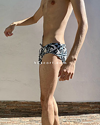 SmartTwink - Male escort in Madrid