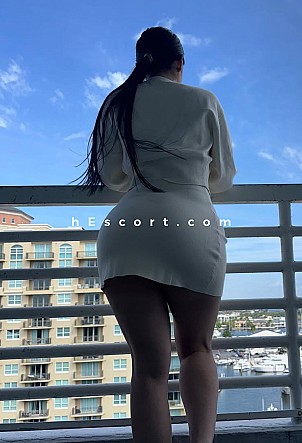 Claudia - Chica escort en Gibraltar