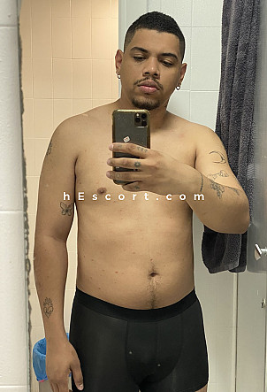 LATINO - Hombre escort en Madrid