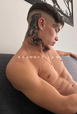 Axel - Male escort in Barcelona