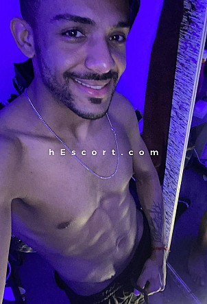 Chico Latino - Hombre escort en Madrid