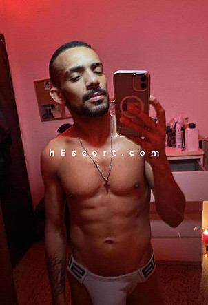 Chico Latino - Male escort in Madrid
