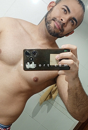 LucaValentino - Male escort in Madrid