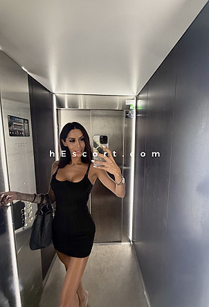 Leia - Girl escort in Madrid
