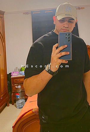Victor - Male escort in Valencia