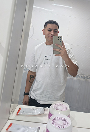 Victor - Male escort in Valencia