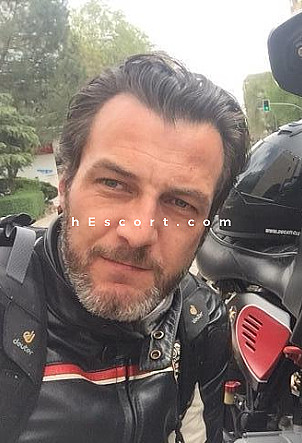 Tom - Hombre escort en Madrid