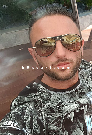 Joeytribiani1986 - Hombre escort en Marbella
