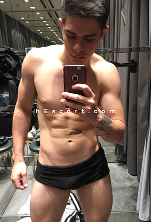 Nahitan - Hombre escort en Barcelona