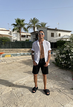 Andriu Carvajal - Hombre escort en Valencia