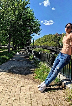 Alessandro - Male escort in Madrid
