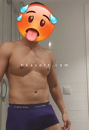 Pool - Male escort in Valencia