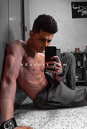Albertt - Male escort in Rozas de Madrid (Las)