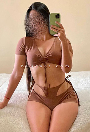 Laura - Chica escort en Sevilla