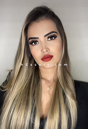 Mila - Chica escort en Oviedo