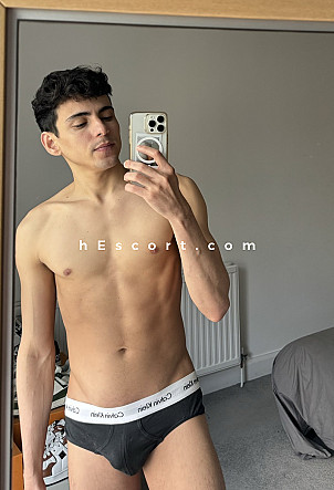 Twink Carl - Male escort in Barcelona