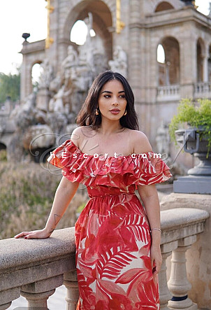 LARA - Chica escort en Barcelona