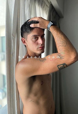 RamiroArg - Hombre escort en Argentona