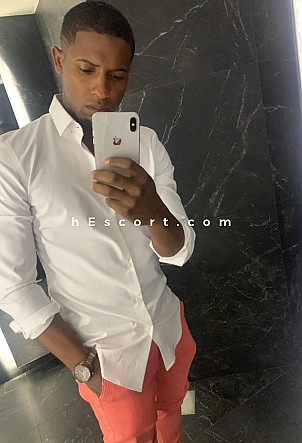 Carlos - Hombre escort en Madrid