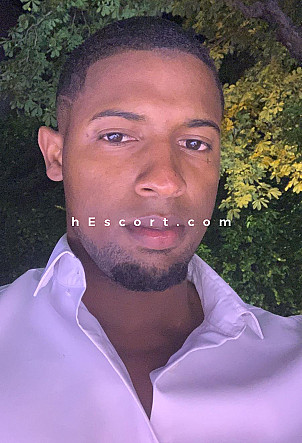 Carlos - Male escort in Madrid