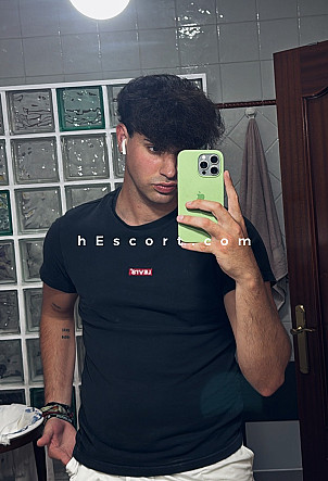 Marcos - Male escort in Madrid