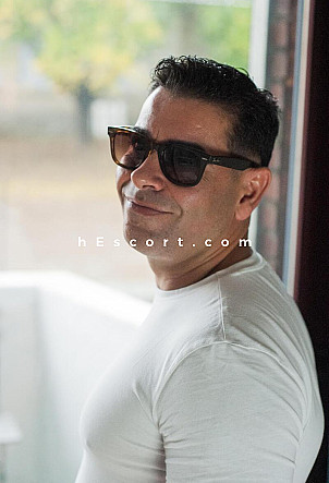 George - Male escort in Madrid