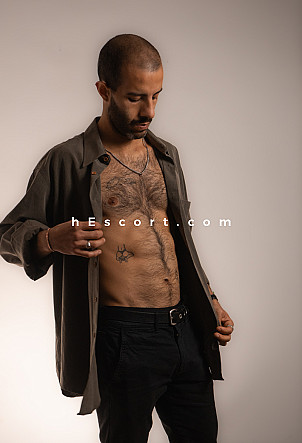 Leonidas - Hombre escort en Barcelona