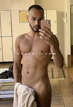 Romu - Male escort in Madrid