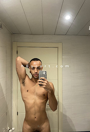 Nilo - Hombre escort en Madrid