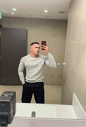 Carlos - Male escort in Madrid