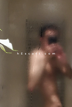 SmartTwink - Male escort in Madrid