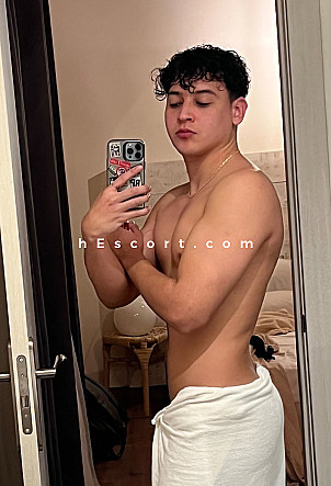 Oto - Male escort in Madrid
